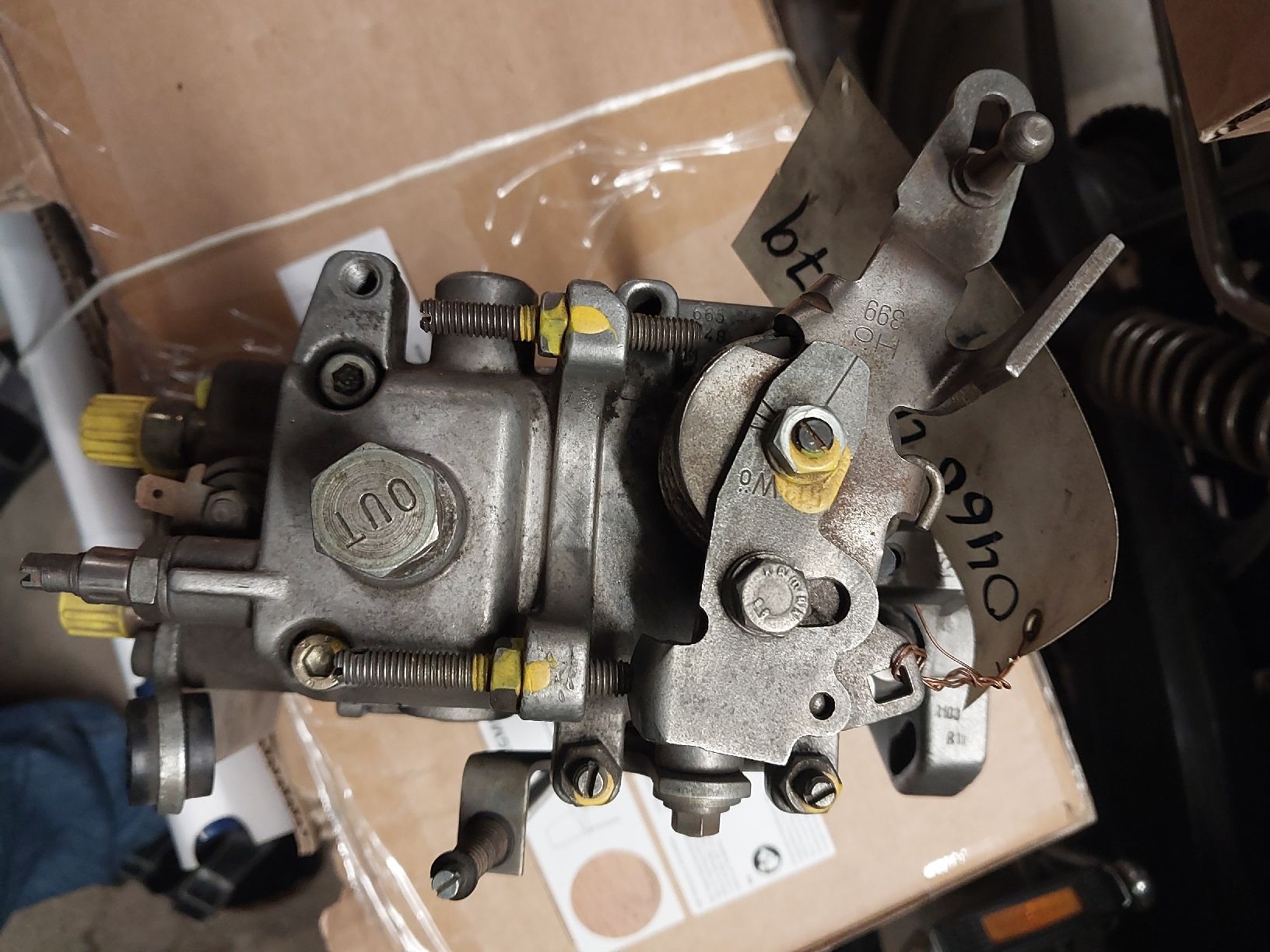 VW Tutti pezzi di ricambio auto: Einspritzpumpe VW Golf 1.6D – Usato da Lienz venduto da Nauer79 1