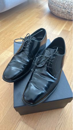 Elegante Herrenschuhe Prada, Grösse 8.5, Schwarz