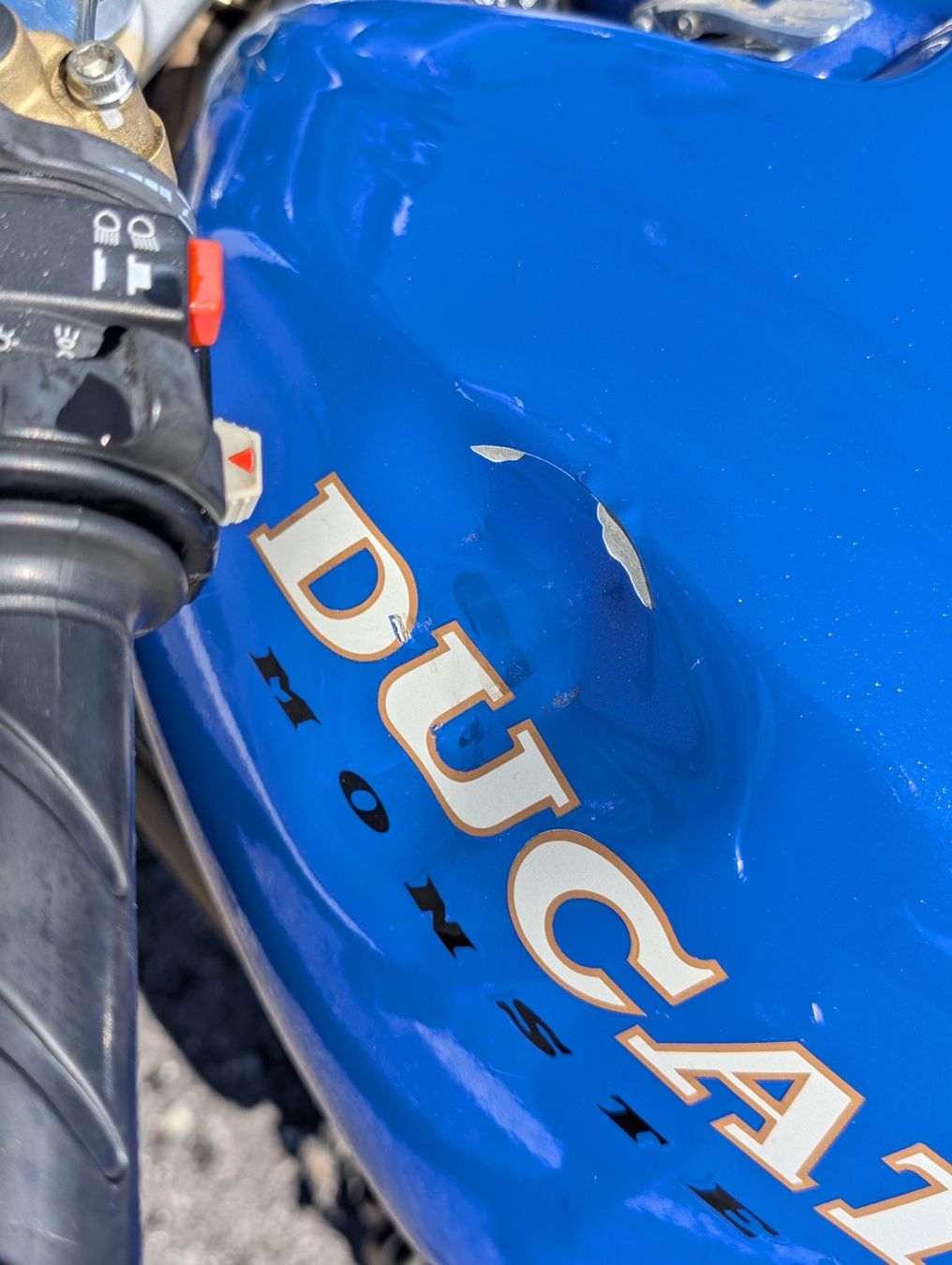 Ducati Strasse: Ducati Monster 900 i.e – Gebraucht aus Rotkreuz von TFB_1 2