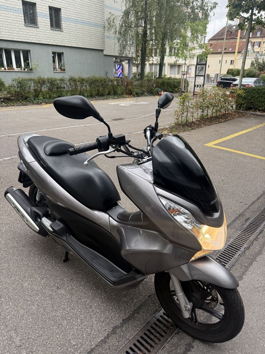 Honda Scooter: HONDA PCX 125 CC – Usato da Winterthur venduto da Fabio_46 8