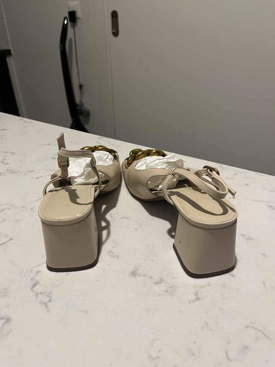 Massimo Dutti Scarpe da donna: Massimo Dutti heeled slingbacks with chain detail – Usato da Mies venduto da nic_yk5d 4