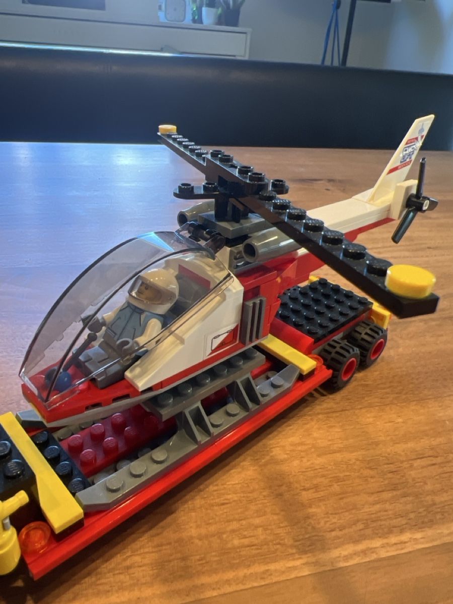 Lego Kit di costruzioni: Lego Helicopter & Tow Truck Set – Usato da Zürich venduto da JuneBaby12 3