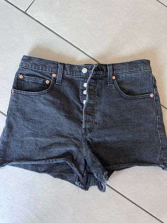 Levi's Ribcage Shorts schwarz Grösse 31 guter Zustand