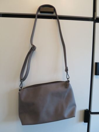 Neuwertige Tasche