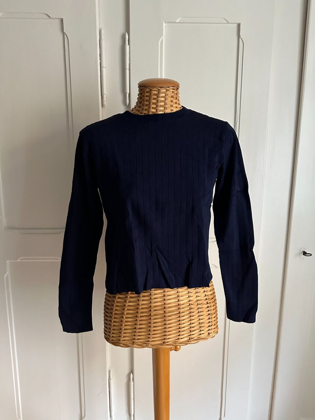 Mango Pulls & Sweat-shirts: MANGO - Pullover dunkelblau S – D'occasion à Zürich par Diazaio