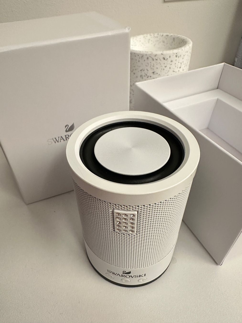 Casse acustiche: Neu: Swarovski Bluetooth Speaker – Nuovo e nell'imballaggio originale da Ruggell venduto da sam_ly9m 2