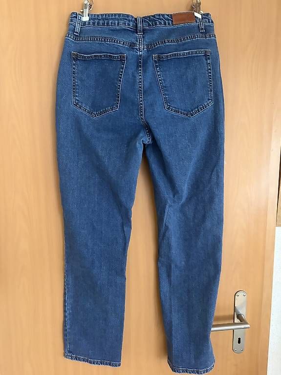 Jeans: Blaue Jeans 42 – Gebraucht aus Alterswilen von mur_x9pn 1