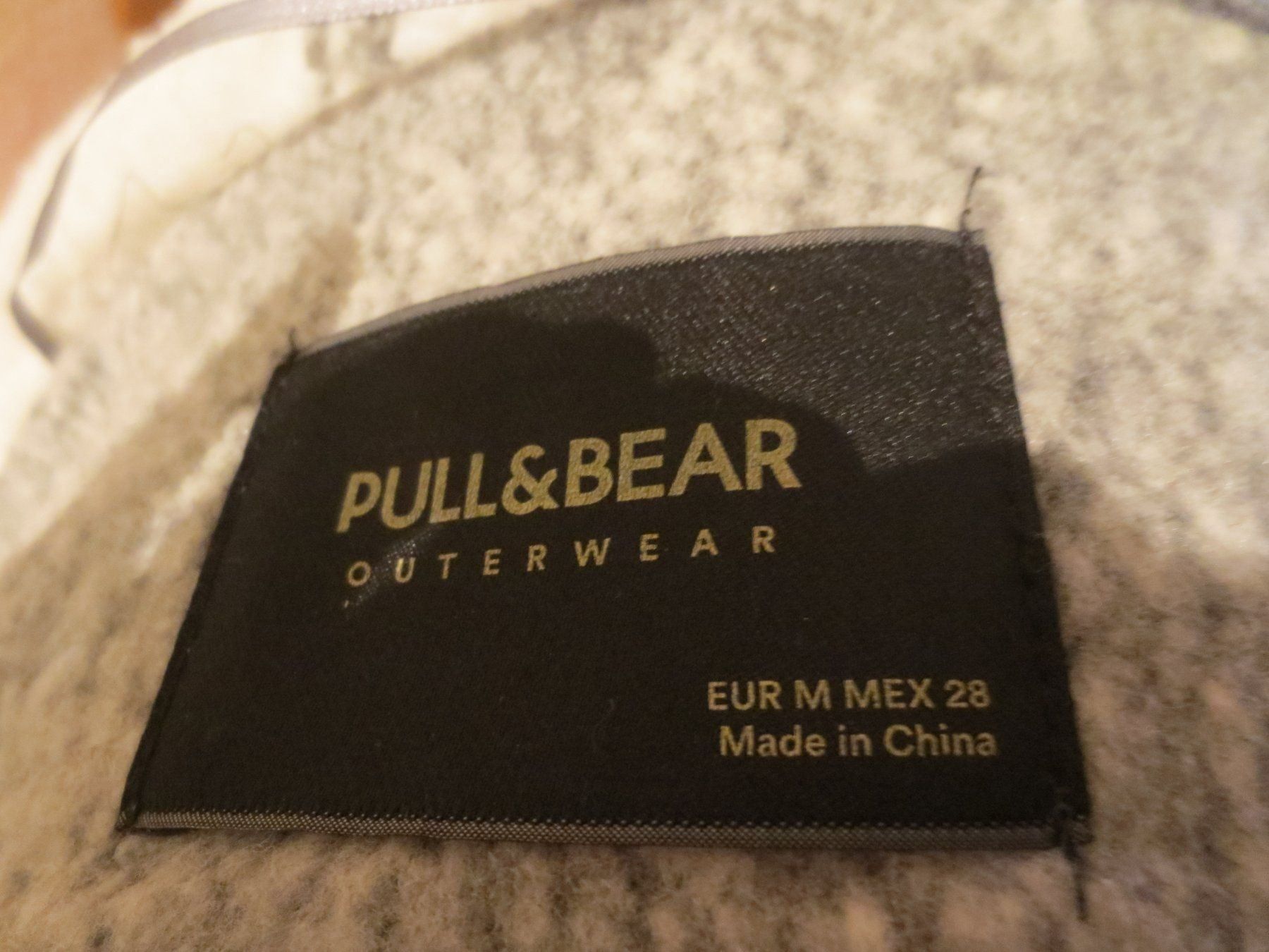 Mäntel: Pull & Bear Kurzmantel Gr. 40 grau/weiss – Neu (gemäss Beschreibung) aus Männedorf von Livingston 1