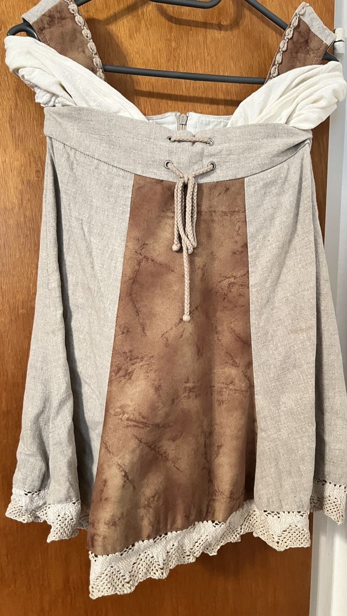 Vestiti: Exklusives Trachten-Ensemble: Woiperdinger Dirndl & Sabrina – Usato da Gachnang venduto da luc_h6x8 9