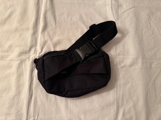 Taschen: BAUCHTASCHE - UMHÄNGETASCHE - X-ZESS – Gebraucht aus Honau von sainj 2