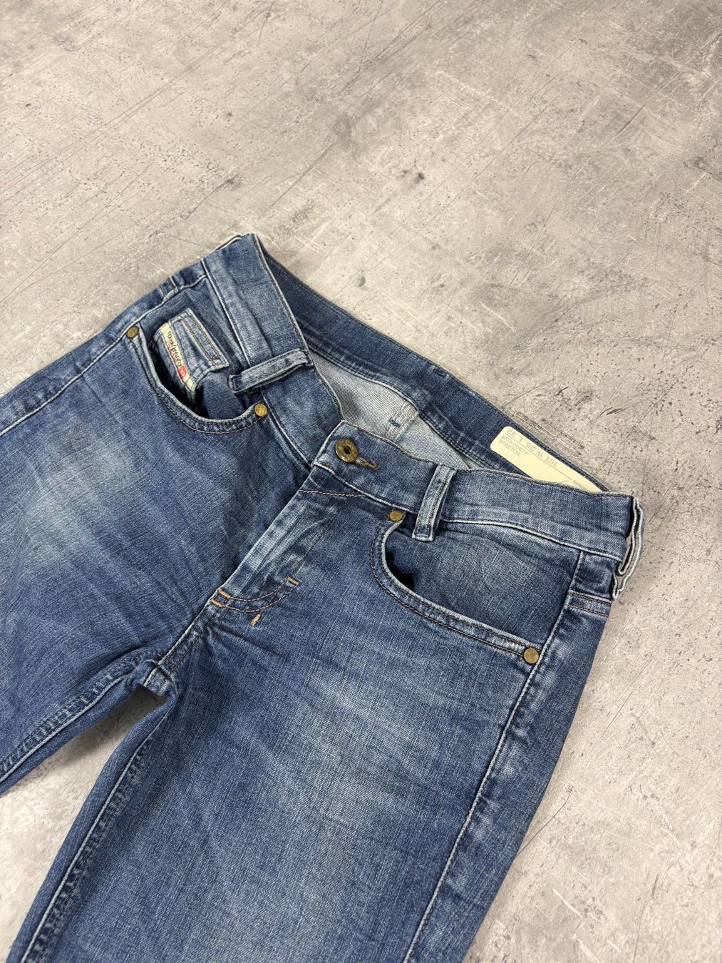 Diesel Jeans: Vintage Diesel Bootcut Flared Jeans (S) – Nuovo (secondo la descrizione) da Werdenberg venduto da hase.vintage 3