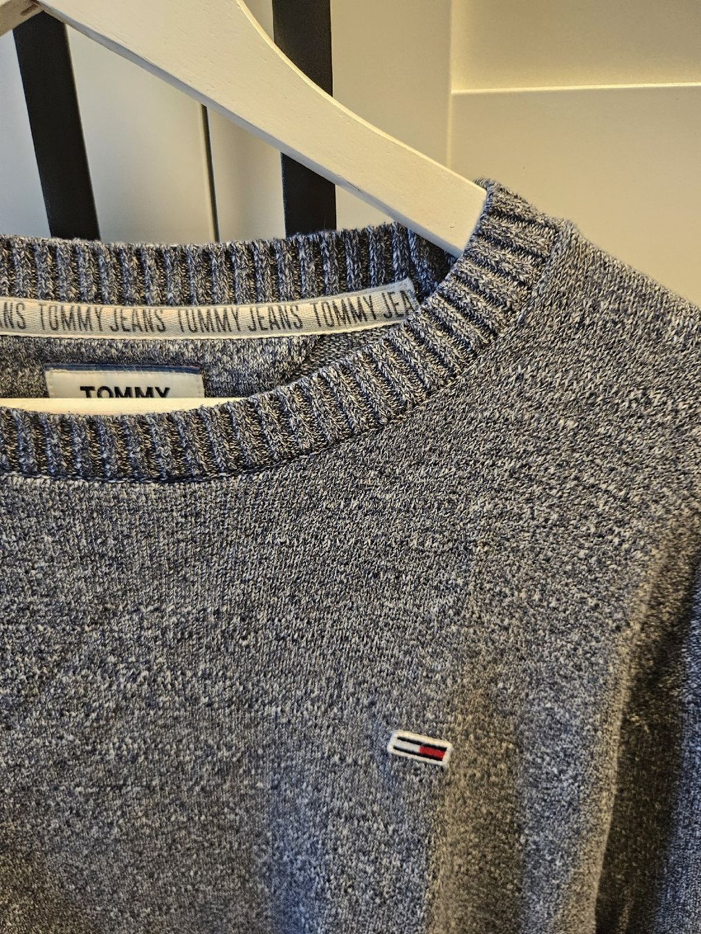 Maglioni & Felpe: Tommy Jeans Herren Strickpullover, Grau/blau, Gr. L – Usato da Fulenbach venduto da lua_755r 1