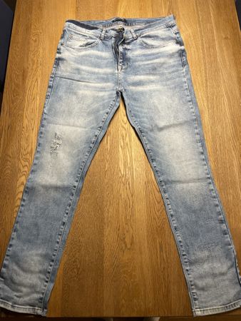 Light Wash Denim Jeans