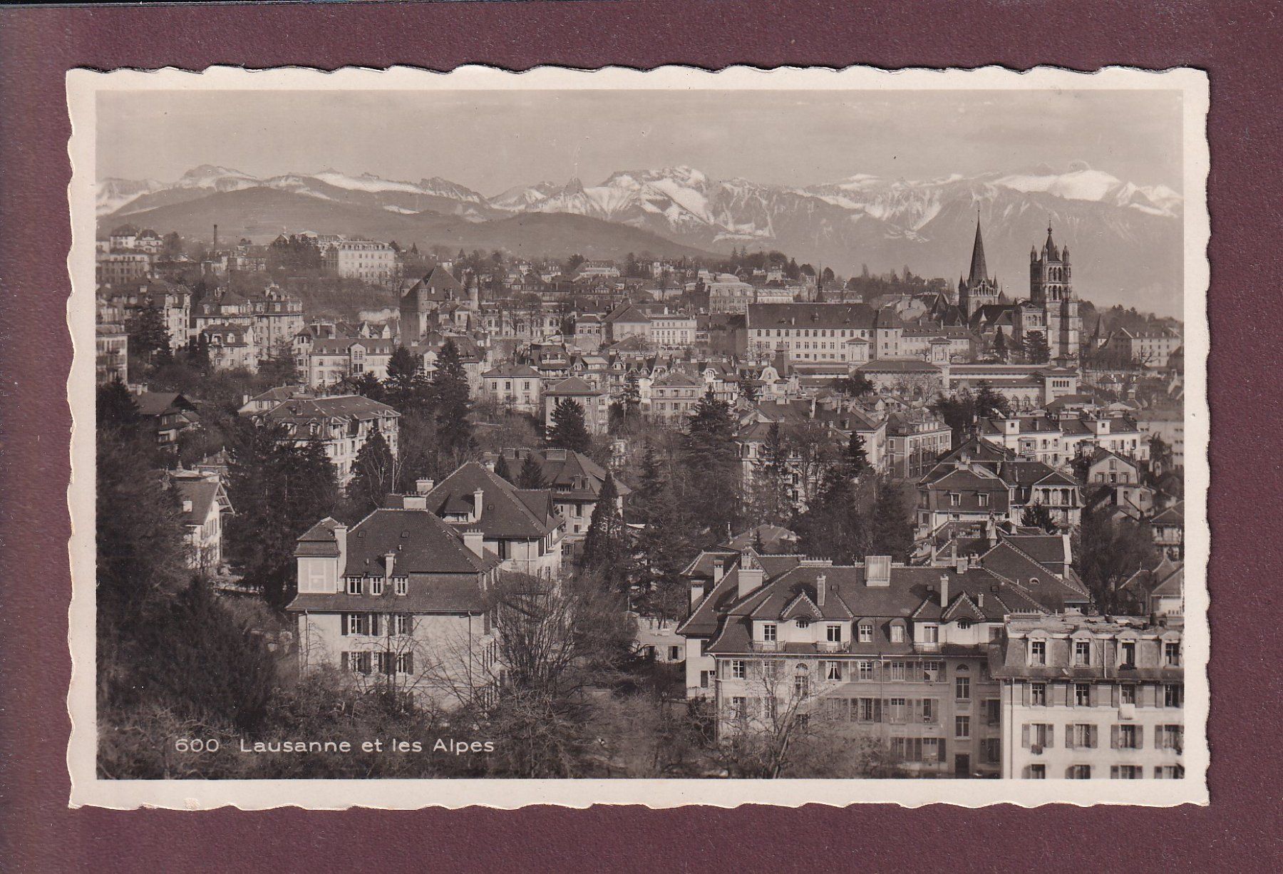 Cartoline postali: LAUSANNE - Vue partielle – Usato da Pully venduto da nicecards