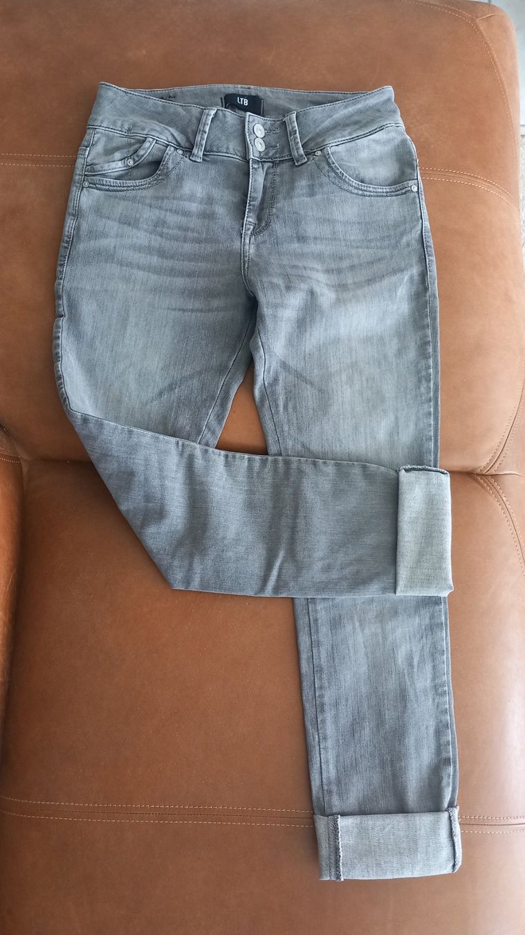 Jeans: Jeans LTB Molly M 27/30 grau – Usato da Eggersriet venduto da Taylorjam 2