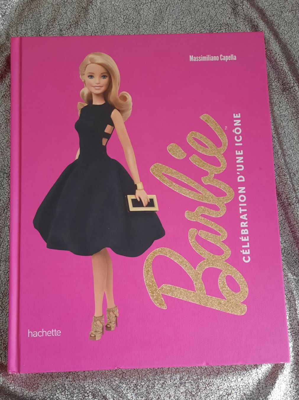 Libri: BARBIE - CELEBRATION D'UNE ICÔNE – Usato da Lausanne venduto da BrigitteAnne