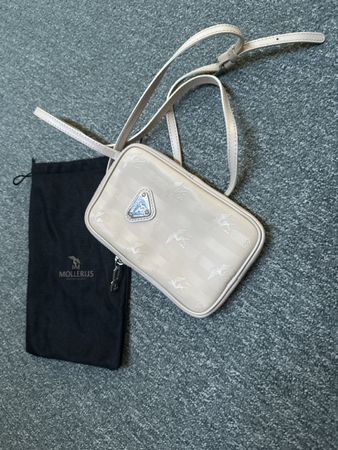 Maison Mollerus Handytasche beige mit Umhängeband neuwertig