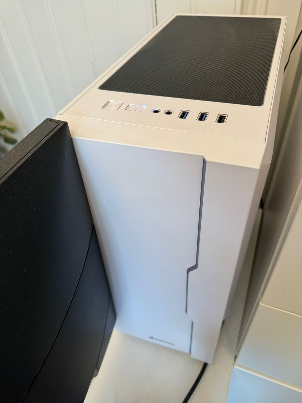 Megaport Gaming PC weiss (Neu (gemäss Beschreibung)) in Romanshorn für ...
