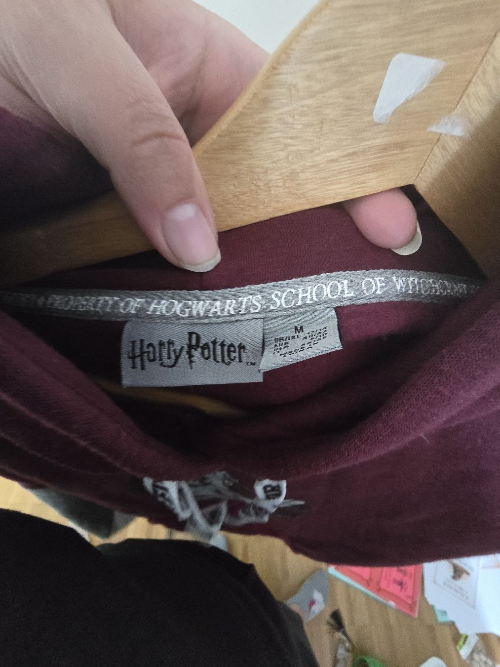 Pulls & Sweat-shirts: Harry Potter Gryffindor Hoody Pullover Grösse M neu – D'occasion à Bülach par Cat_2.5 2