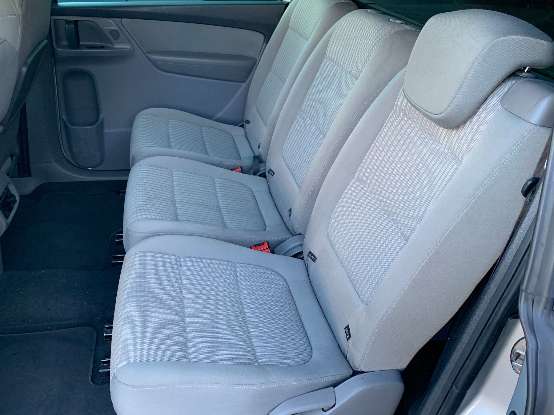 Seat Automobili: Seat Alhambra 2.0 TDi – Usato da Seftigen venduto da Urs60 3