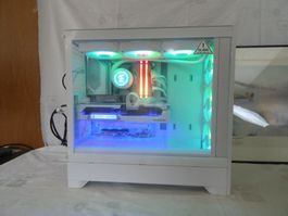 Weisser RGB Gaming PC Ryzen 7 9070 XT 32 GB 2 TB NVME W11p