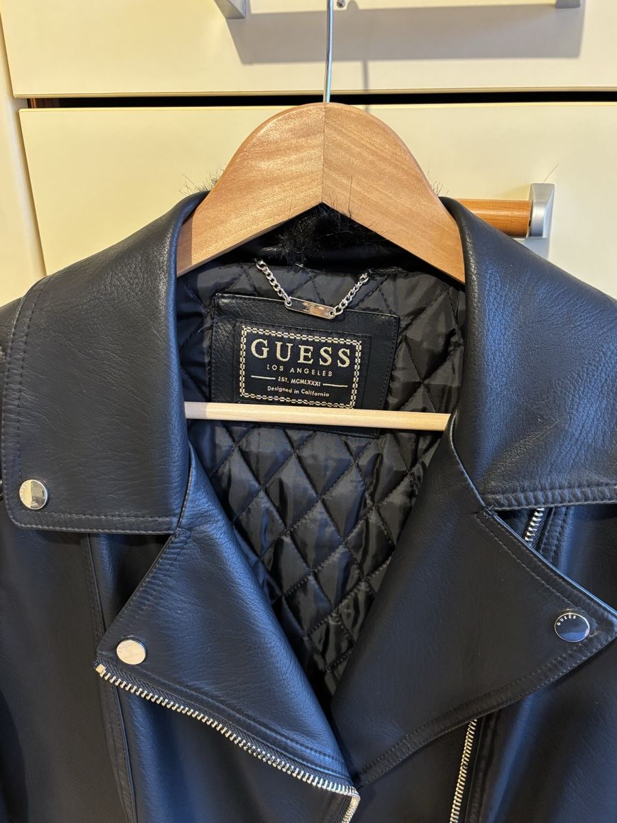 Guess Jacken: Veste Guess noire – Neu (gemäss Beschreibung) aus Attalens von roronana 3