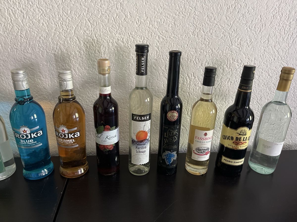 Spirituosen: Kirsch, Vodka, Amaretto ungeöffnet – Neu und originalverpackt aus Eptingen von Frabor 1