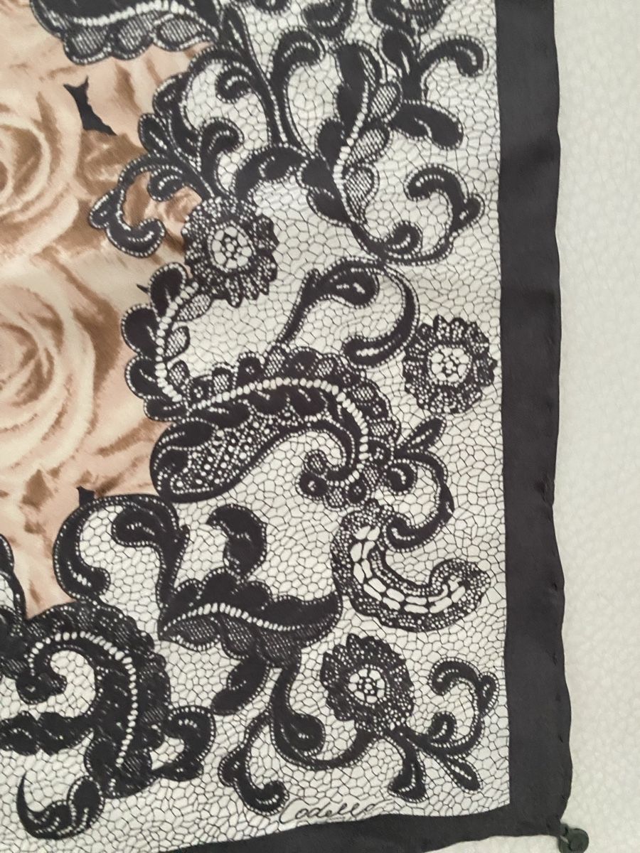 Codello Foulards, Tücher & Schals: Codello Seiden Foulard 🌸 – Gebraucht aus Opfikon von Luis144 4