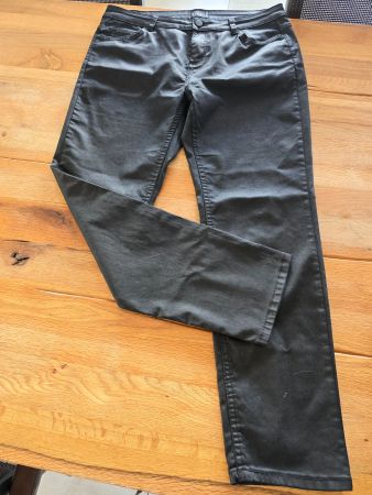 SCHWARZE "JEANS" GLÄNZEND...GR 42 , NEU!!