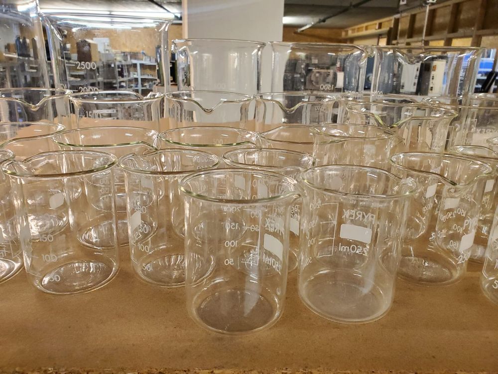 Produktbild von 10x Laborglasbecher 50 Ml – Borosilikatglas Mit Skala, Säurebeständig, Für Schule & Labor