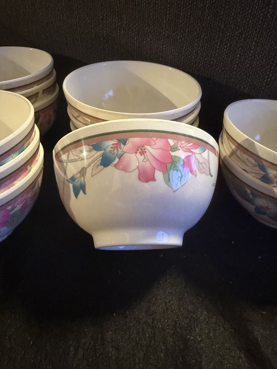 Ciotole: Kleine Schalen mit Blumenmuster 12 Stk. – Nuovo (secondo la descrizione) da Spreitenbach venduto da aar_zs8f 1