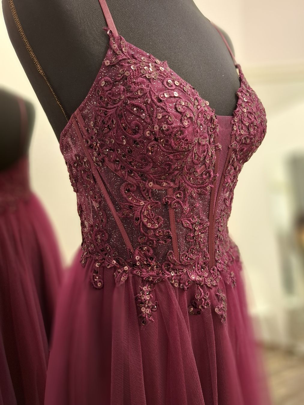 Vestiti: Bordeaux  ( Dunkle lila)Abendkleid – Nuovo (secondo la descrizione) da Uster venduto da VMT. 2