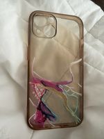 iPhone 13 Handyhülle mit abstraktem Design