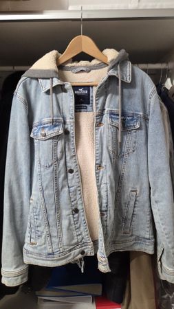 Hollister Jeansjacke mit Kapuze Gr. M