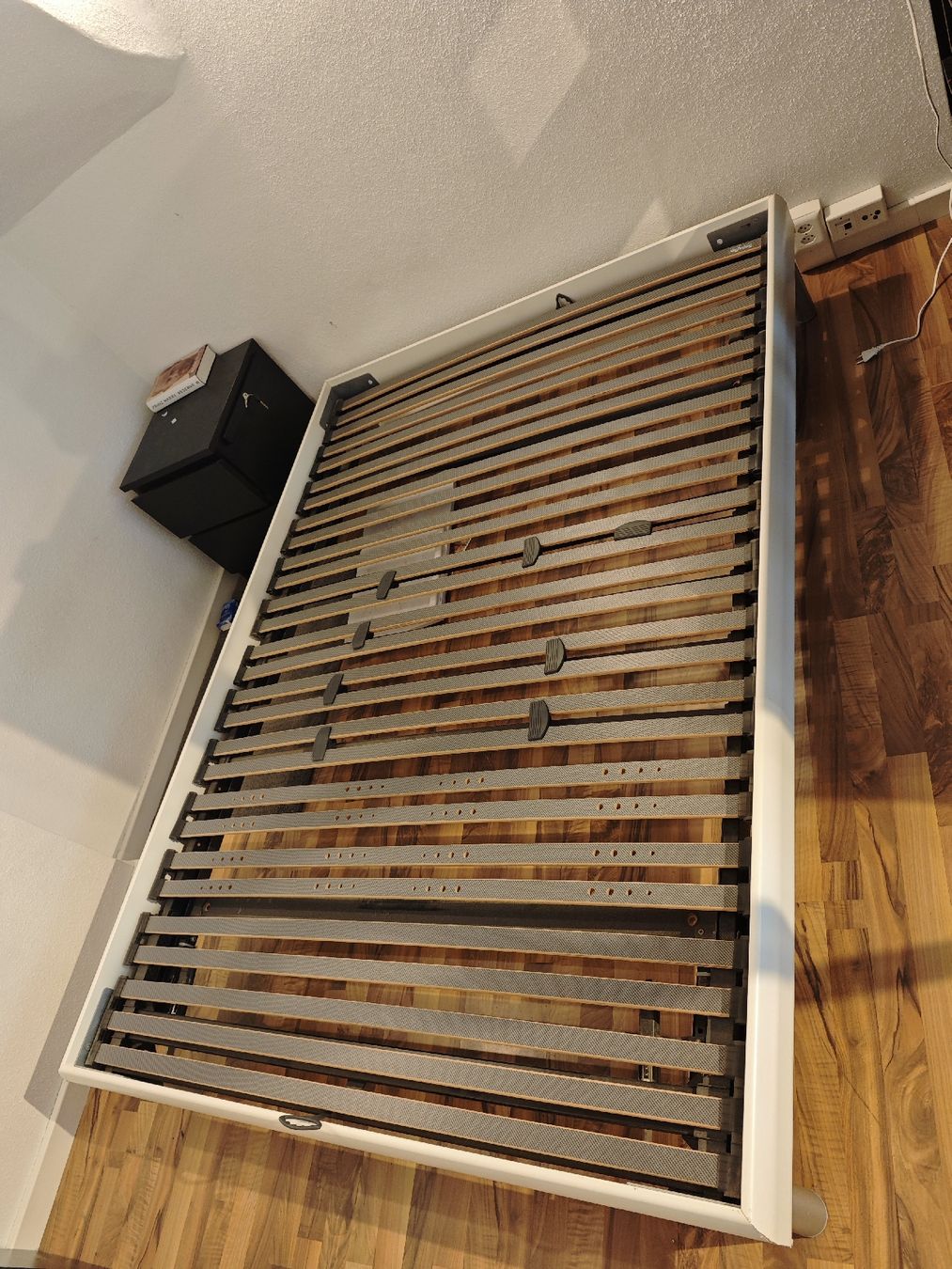 Betten: 140x200 Bett mit Lattenrost – Gebraucht aus Vordemwald von RiHe01 4