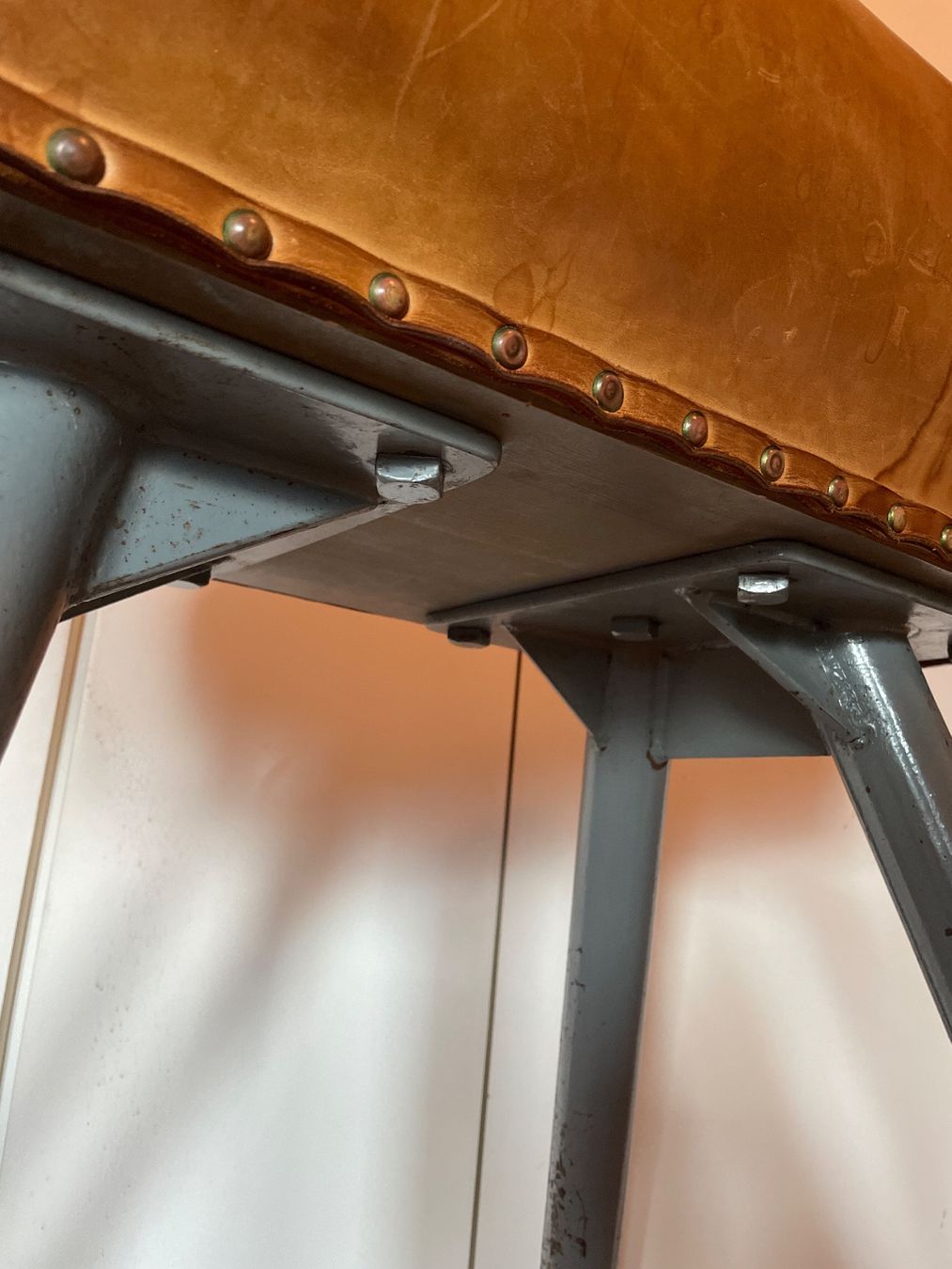Hocker: Springbock/Turnbock aus Leder, verstellbar... – Gebraucht aus Weesen von Ainarupp 5
