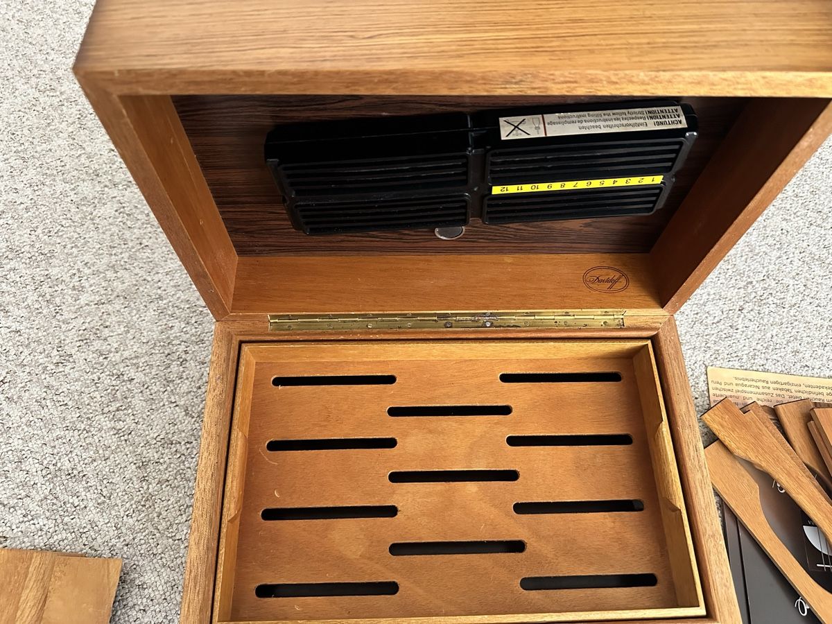 Davidoff Humidor per sigari: Davidoff humidor – Usato da Rheinfelden venduto da CollectorChoice 1