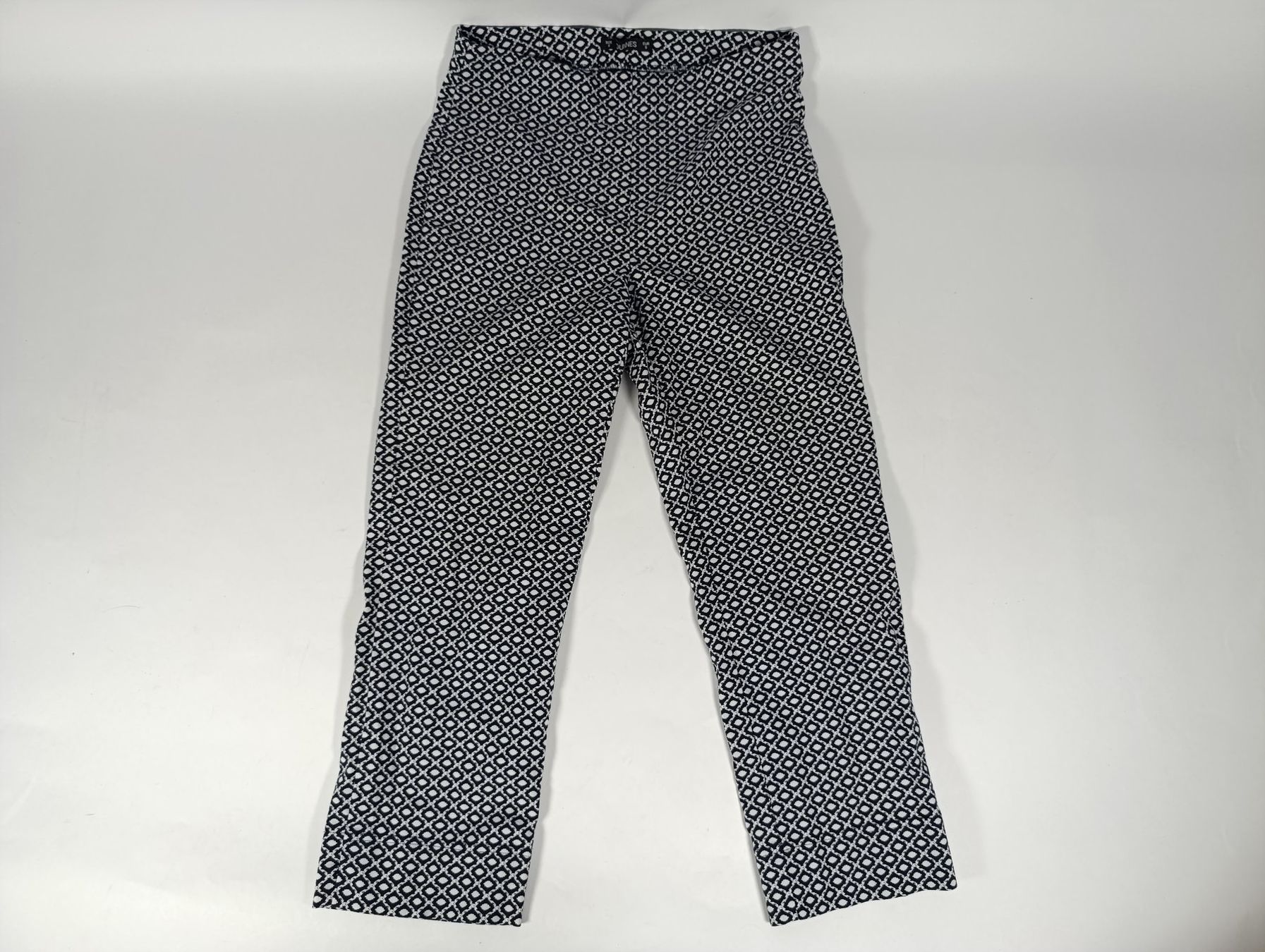 Pantalons: DUNNES Pantalon noir et blanc taille S – D'occasion à Thielle par Plusvalue_Neuchatel