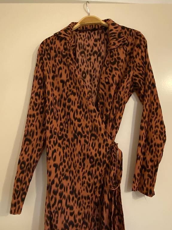 Vestiti: Leopard Wickelkleid Gr. 38 M braun orange – Nuovo (secondo la descrizione) da Glarus venduto da Iroccinha 1