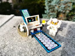 LEGO City #  Satelit mit Astronaut
