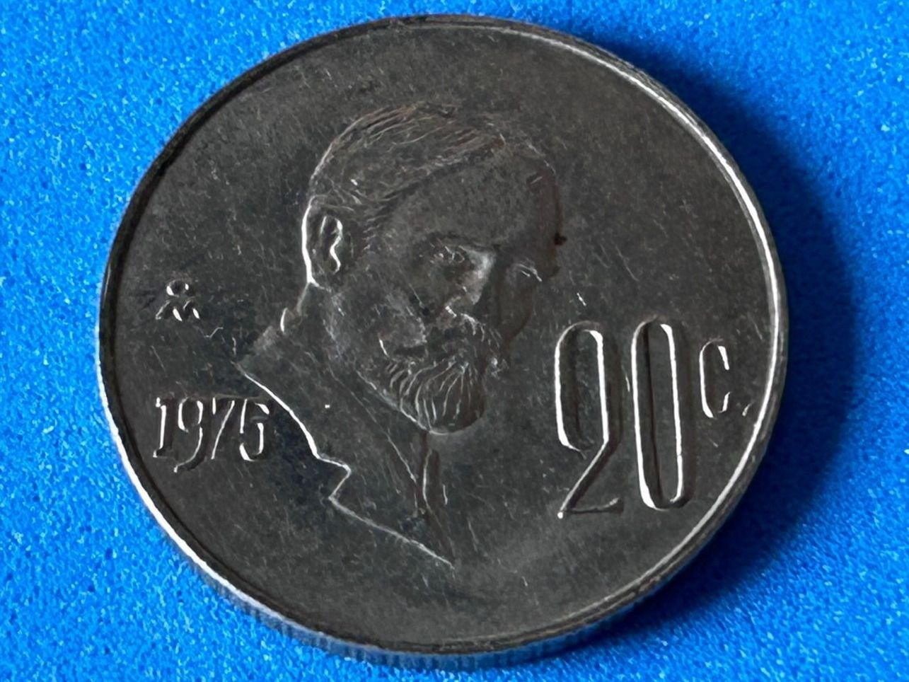 Tutti le monete: Mexico - 20 Centavos 1975 – Usato da Corcelles NE venduto da AJKader