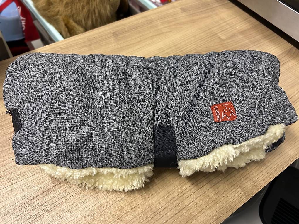 Kaiser Sonstige Kleidung & Accessoires: KAISER Handwärmer – Gebraucht aus Nidfurn von elefant08