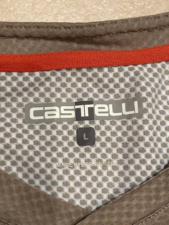 Leibchen & Hosen: Jersey gravel Castelli taille L – Gebraucht aus Montreux von Belmont02 3