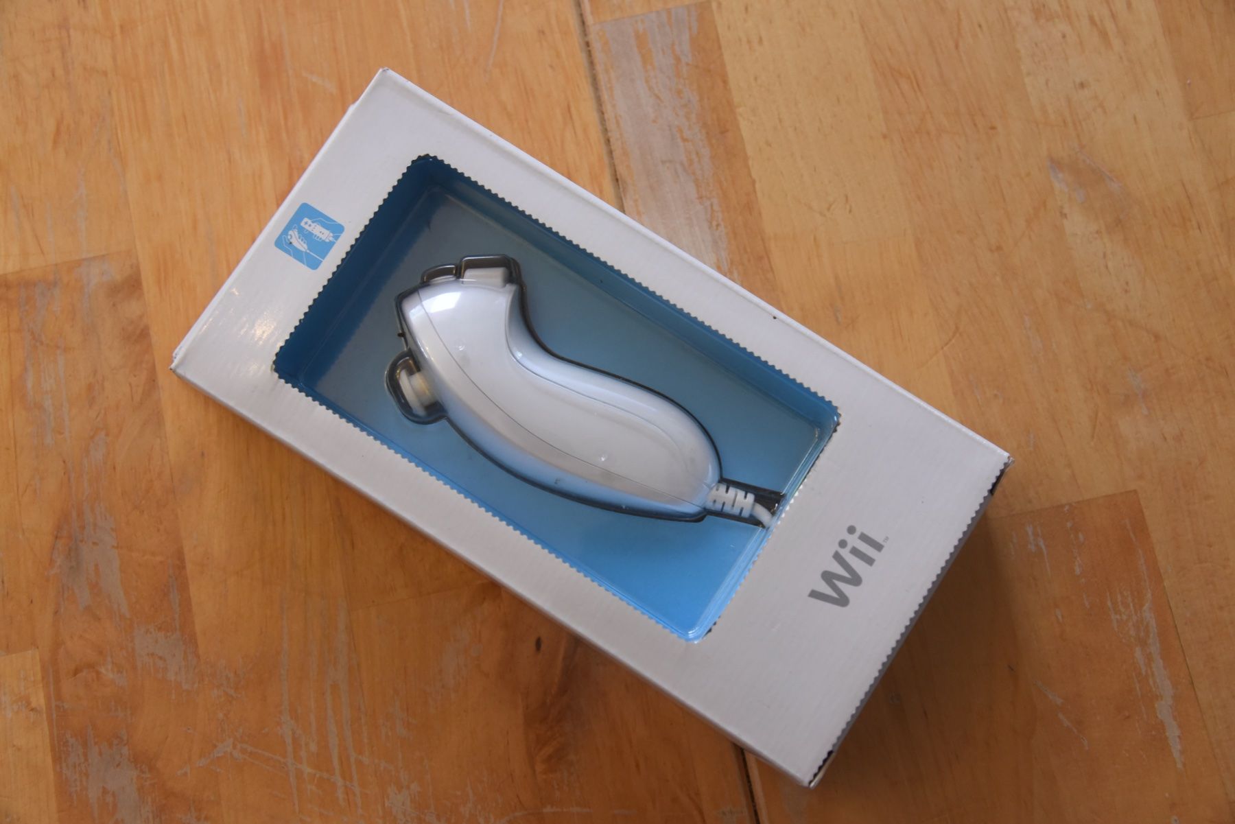 Nintendo Controller: Wii Nunchuk (CIB) – Usato da Frenkendorf venduto da gelbeZinnie