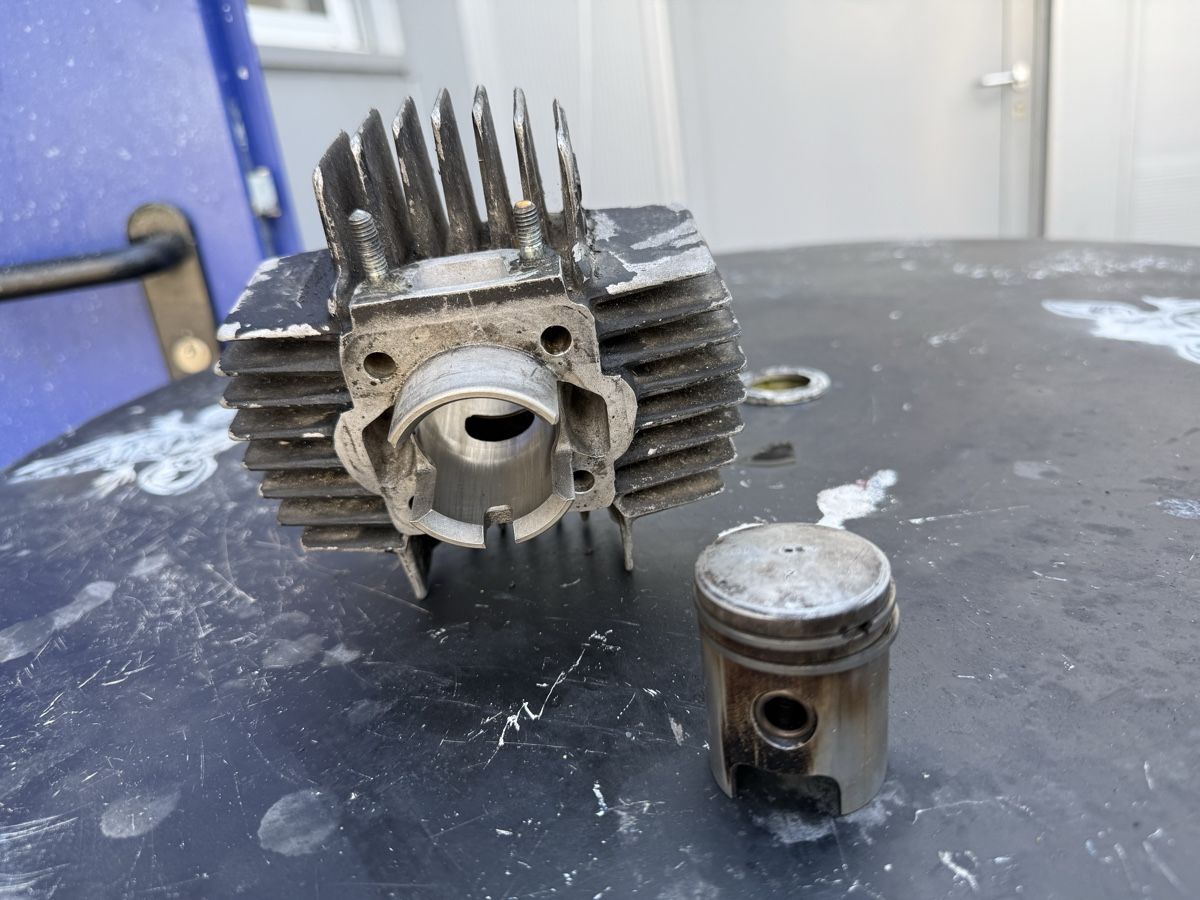 Puch Parti ricambio per ciclomotori: Mofa Puch Airsal Zylinder – Usato da Hinwil venduto da Hegene5 1