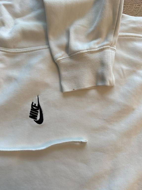 Maglioni & Felpe: NIKE KAPUZENPULLOVER WEISS, GRÖSSE S – Usato da Niederhelfenschwil venduto da Mileko 1