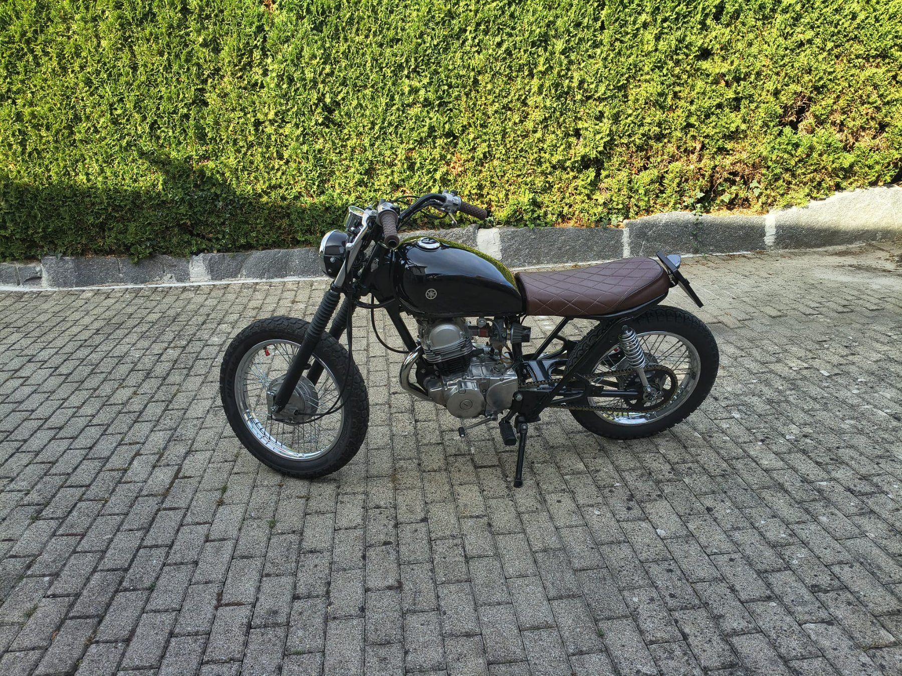 Strada: Cafe Racer Yamaha SR – Usato da Buttwil venduto da feralagige