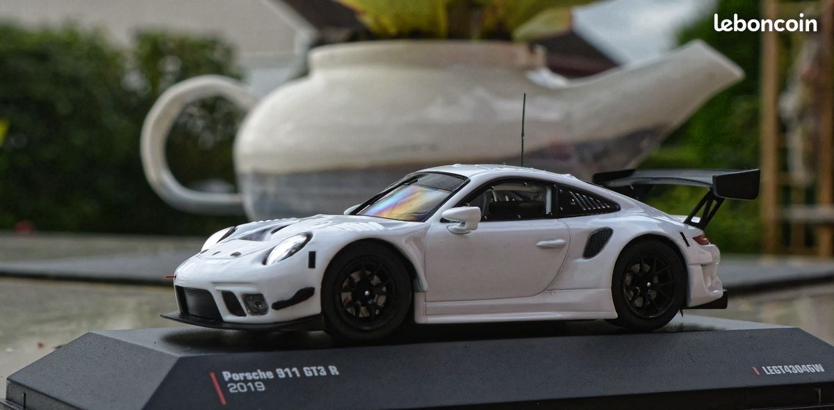 Porsche Modellautos: Porsche 911 GT3 T Plain Body Version 2019 weiss / schwarz – Neu und originalverpackt aus Gerlafingen von espero88 2