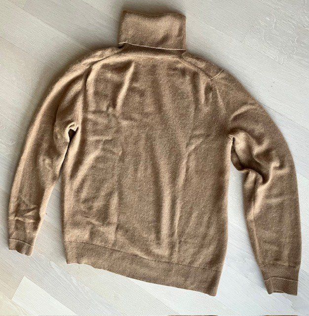 H&M Maglioni & Felpe: Kaschmir Rollkragenpullover, Gr. M, rehbraun – Usato da Brugg AG venduto da Hellviolett 1