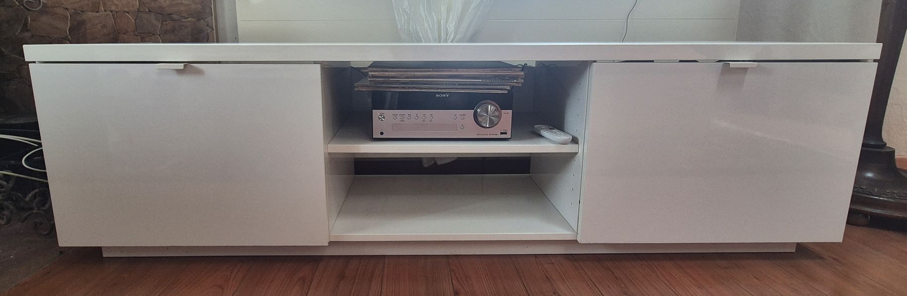 Mobili TV: Weisses Sideboard in Hochglanz Weiss – Usato da Zürich venduto da Sonne0125